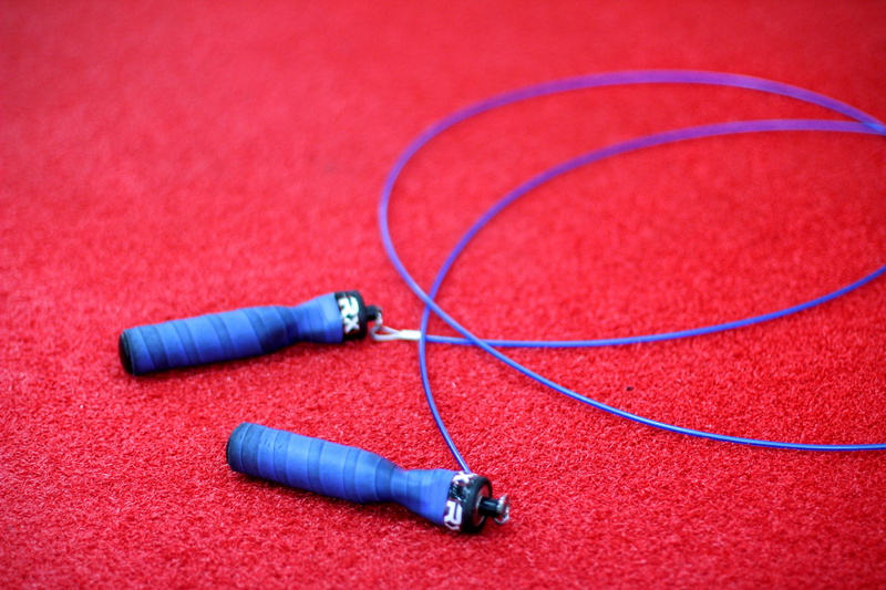 indoors, close-up, ropes, Carpet, blue, plastic hoop, red, carpet - decor, Skipping Rope, Handle, ball, equipment, connection, carpet red, Blue, high angle view