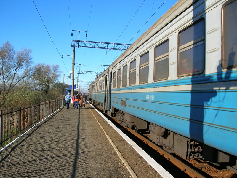 electricity, travel, departure, sky, power supply, clear sky, mode of transportation, stop, nature, architecture, outdoors, rail transportation, cable