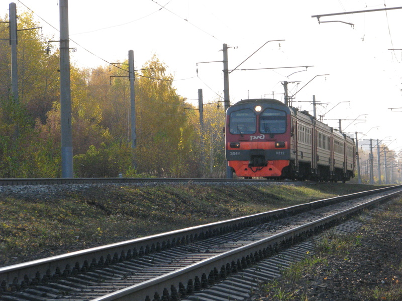 the way, beauty, train, power supply, stroll, arrival, sky, golden autumn, motion, no people, elektrichka, autumn forest, wire, autumn, yellow leaves, track