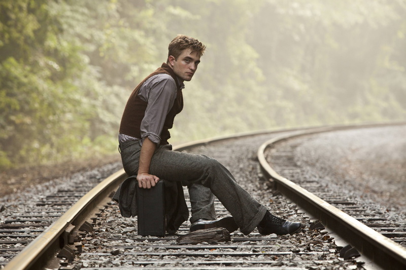 iron, suitcase, nature, sleepers, 4K, guy, droga, Robert Pattinson, vampire