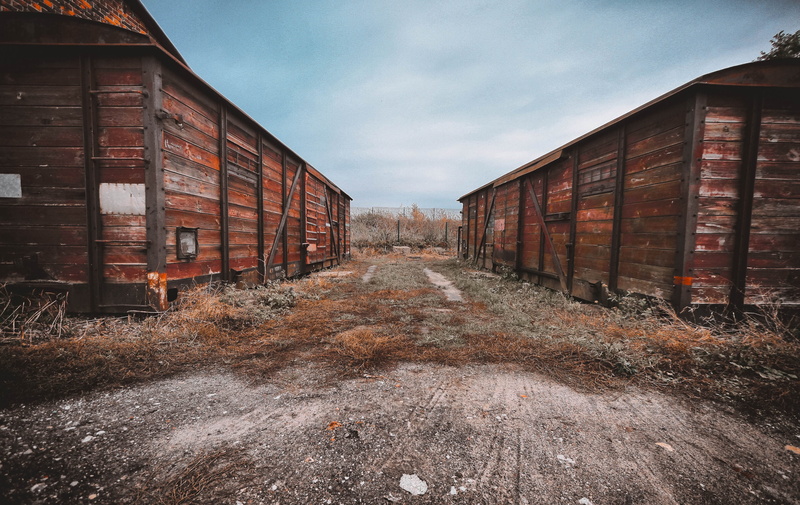 container, landscape, tracks, wooden, package, nature, the stones, industry, the prospect of, magazine, obsolete, run-down, land, rails, pkp, peron, outdoors