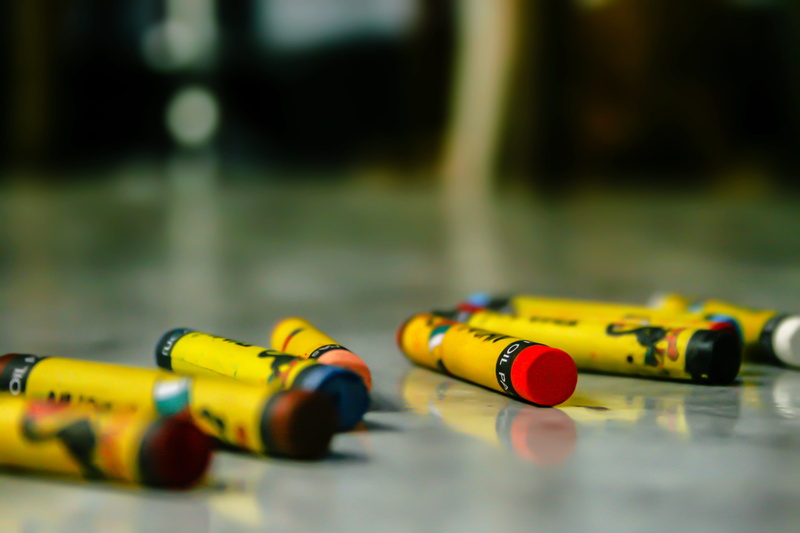 no people, crayons, multi colored, imagination, equipment, in a row, indoors, 4K, large group of objects, assorted, illustration, medicine, science, school