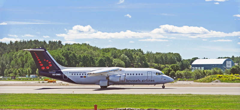 nature, plane, flyer, military, belgian, aerospace industry, outdoors, flying, airport runway, runway, tree, landing, sweden, side view, airplane, airport