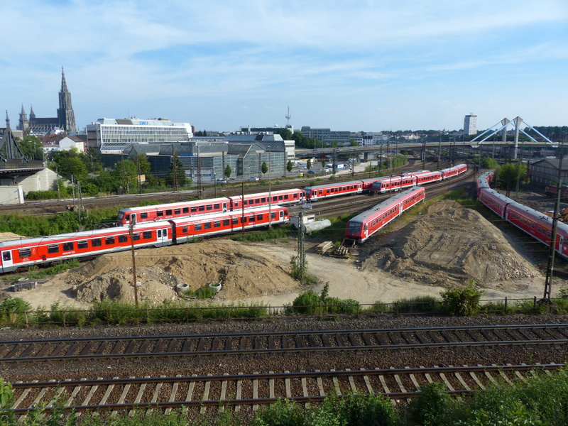 shunting yard, plant, building exterior, architecture, gleise, transportation, public transportation, railroad track, train, no people, ulm, traffic, ulm cathedral