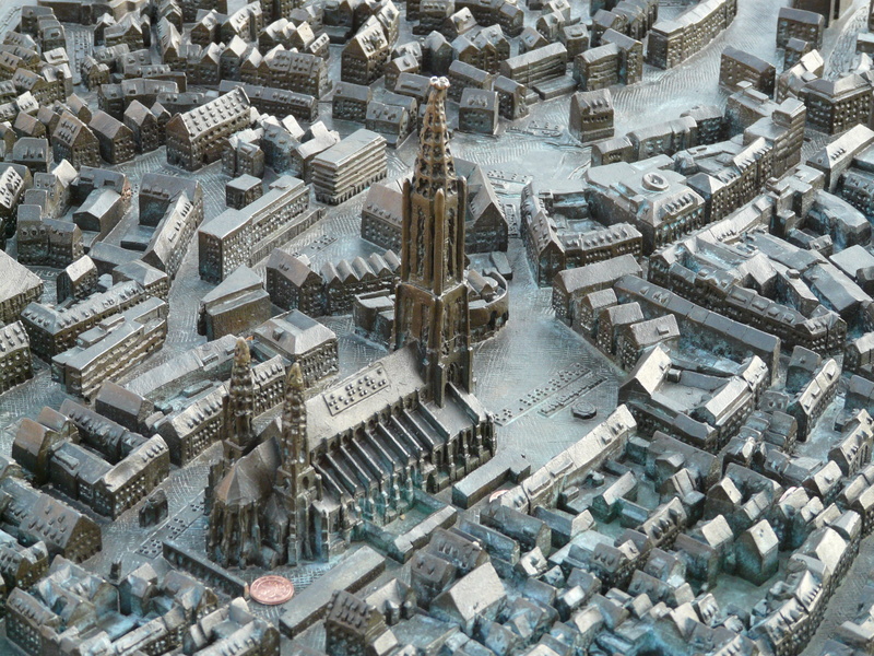 building, accessibility, 2K, outdoors, history, barrier, tactile map, münster, ulm, travel destinations, skyscraper, relief plan, built structure, representation