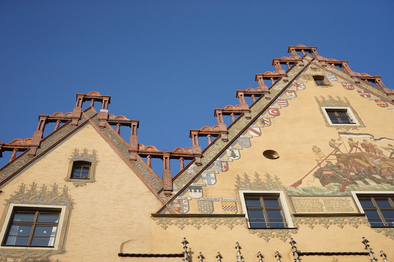 painting, early renaissance, built structure, house, sky, architecture, secco painting, 5K, frescoes, day, low angle view, city, Town Hall, monument, mural