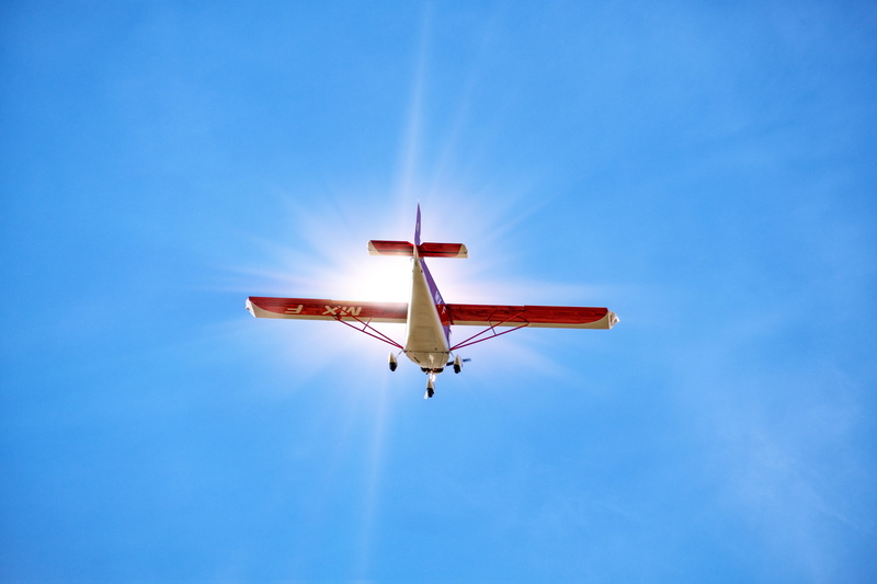 abandoned, mode of transportation, low angle view, go away, aerospace industry, aviation, flying, copy space, go, cloud - sky, outdoors, 5K, no people