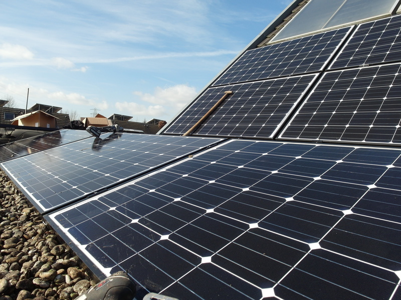 sky, business, renewable energy, durable, environmental issues, fuel and power generation, panels, power supply, sustainable resources, finance, sun, roof