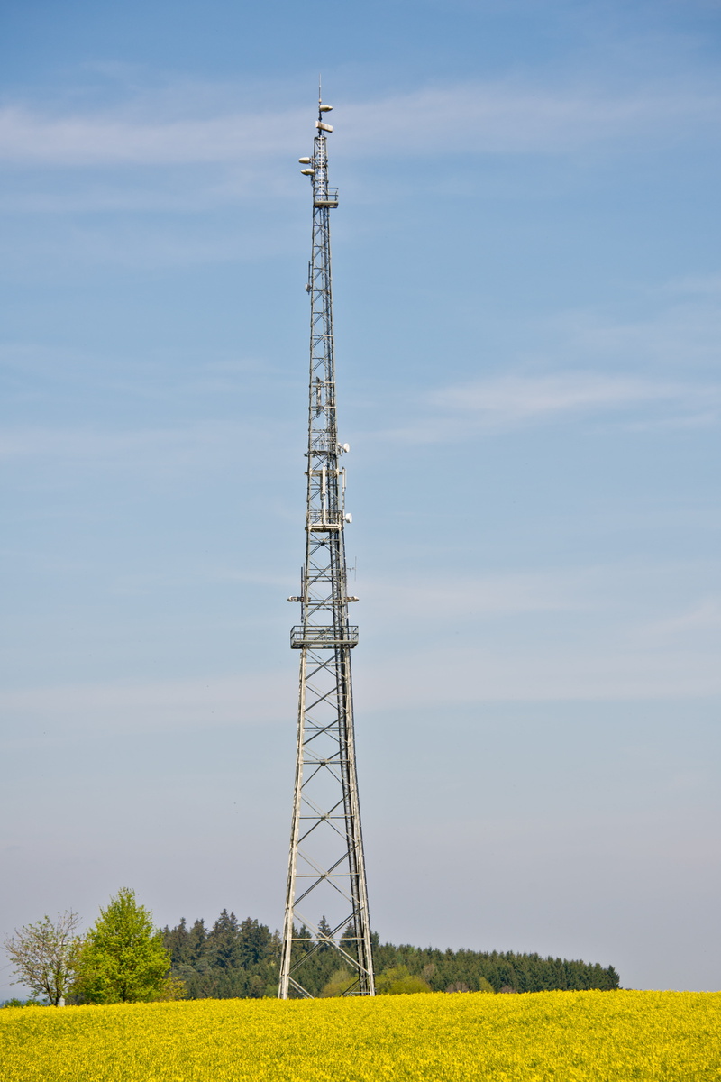 radio mast, electricity, day, range, tower, radio relay, nature, 5K, antenna, sky, tall - high, mobile network, mobile phone mast, power supply, field of rapeseeds
