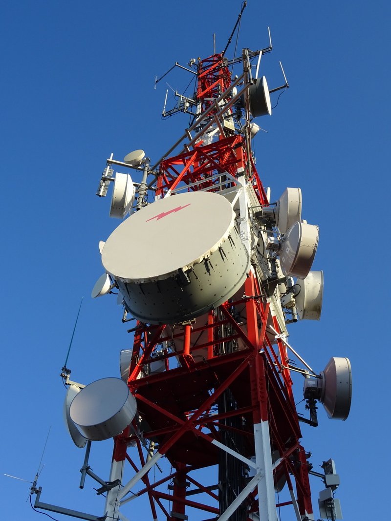 communication, satellite dish, transmitter, blue, global communications, mobile, satellite, 5K, radio wave, nature, wireless technology, tower, electrical equipment