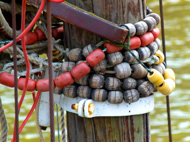 nature, water, dew, accessories, close, ship, bollard, still life, knot, seafaring, shipping, cordage, maritime, large group of objects, create, ship traffic jams