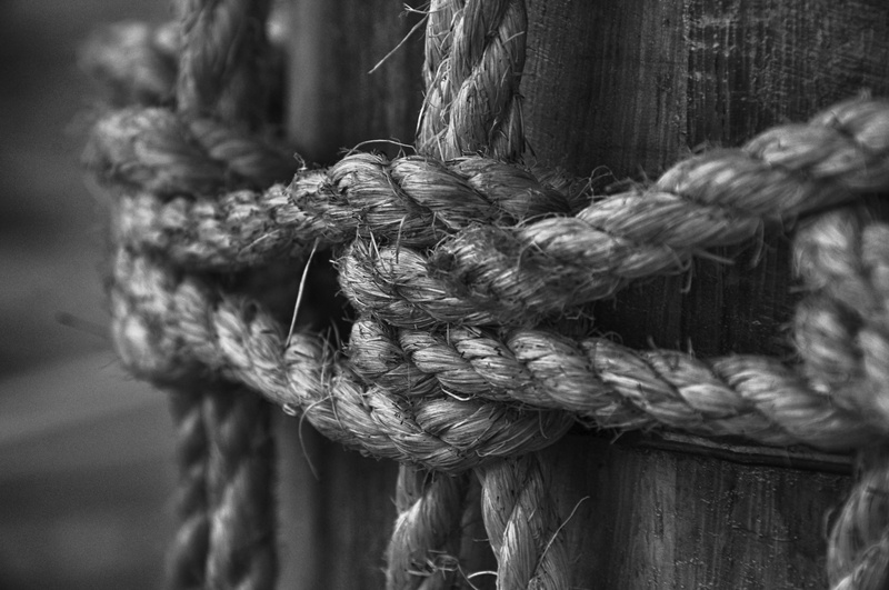 wood, post, pier, braided, 4K, black-and-white, pattern, rope, focus, no people, yarn, connection, cordage, textured, durability, metal, twisted, strength