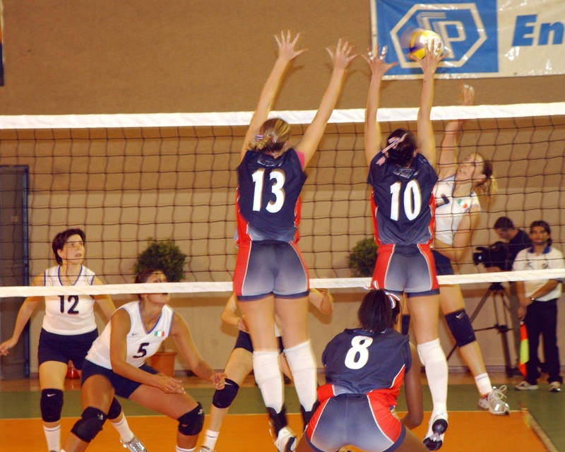 child, human arm, team, competitive sport, sports uniform, indoors, day, arms raised, athlete, group of people, ball, men, 2K, volleyball, two, clothing
