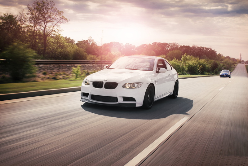e, nature, on the move, markup, 4K, sky, sunlight, BMW, blurred motion, motor vehicle, outdoors, transportation, car, speed, Blik, plant, land vehicle