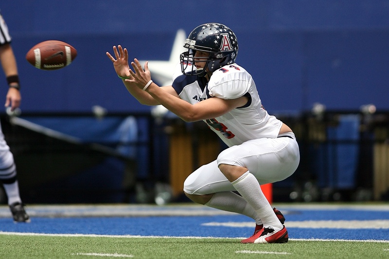 snap, uniform, headwear, clothing, stadium, american football, sport, football field, determination, football, player, athletic, playing, astroturf, turf