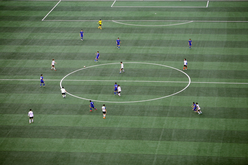 crowd, large group of people, playground, games, real people, soccer player, sport, playing, team sport, group of people, football, lifestyles, soccer