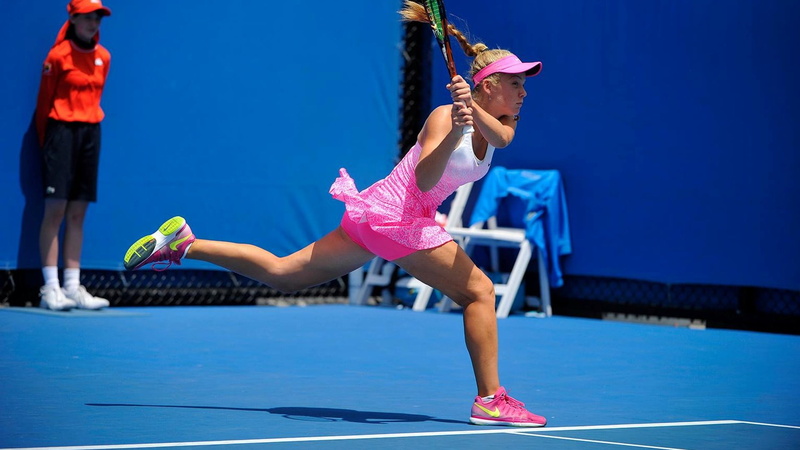 vitality, mid-air, tennis, athlete, 1080P, competition, young adult, adult, Katie Swan, tennis rackets, determination, full length, jumping, clothing