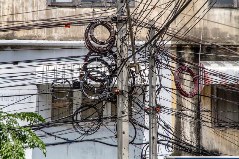 city, pole, architecture, electrical equipment, outdoors, no people, connection, cable, tangle, electricity, 2K, the power cord, technology, built structure