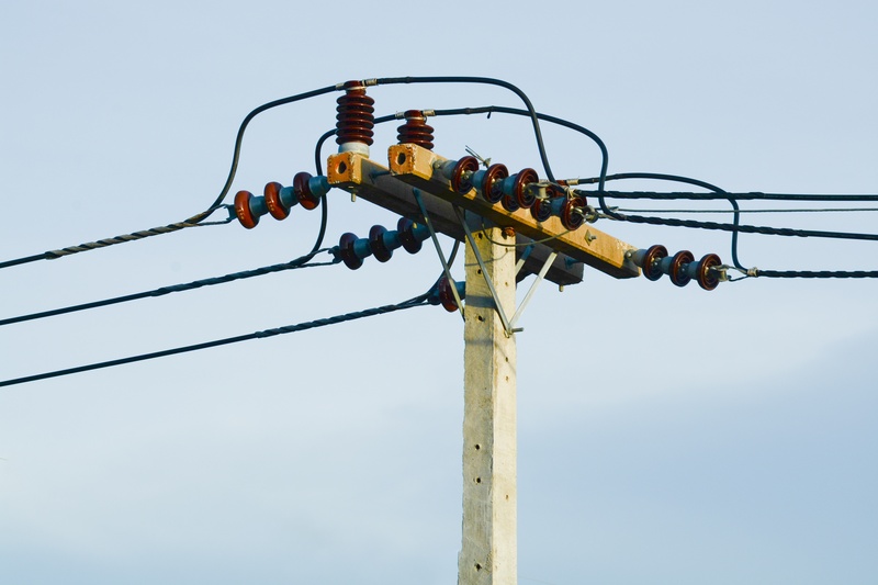 5K, safety, working, adult, the power cord, people, power supply, occupation, outdoors, full length, safety harness, low angle view, pillar of fire, electricity