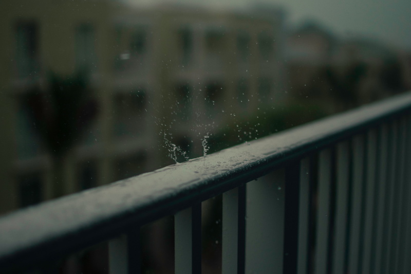 close-up, built structure, city, 5K, metal, dark, fence, focus on foreground, nature, drop, raindrop, rainy season, snowing, no people, wet, protection