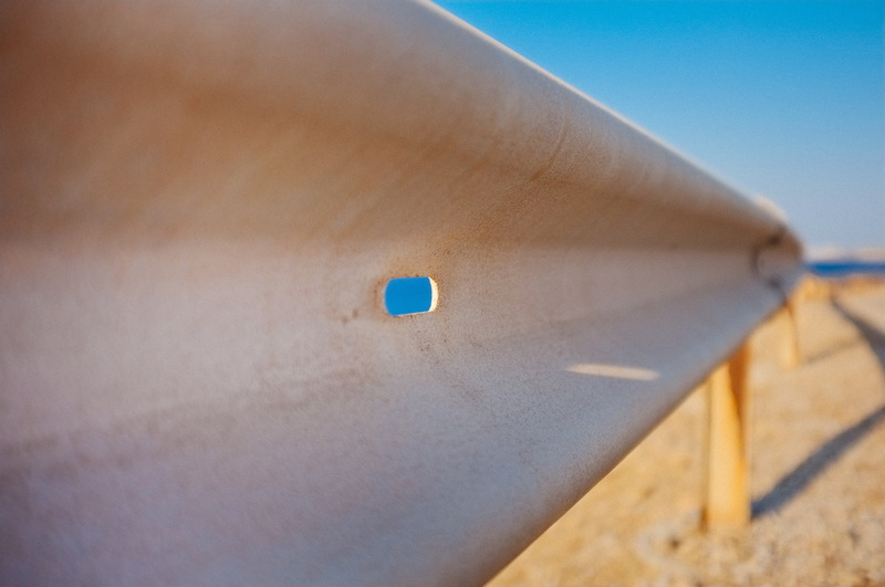 photography, focus, highway, driving, roadside, beach, blue, dangerous, built structure, grass, protection, outdoors, fence, travel, metal, speed, steel