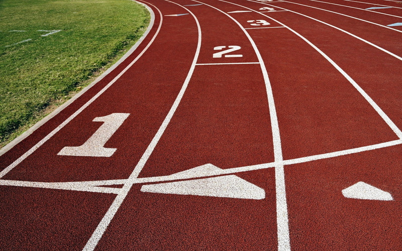 sports race, sports track, exercising, 1080P, outdoors, in a row, no people, grass, day, red, white color, competition, curve, starting line, sports  full size