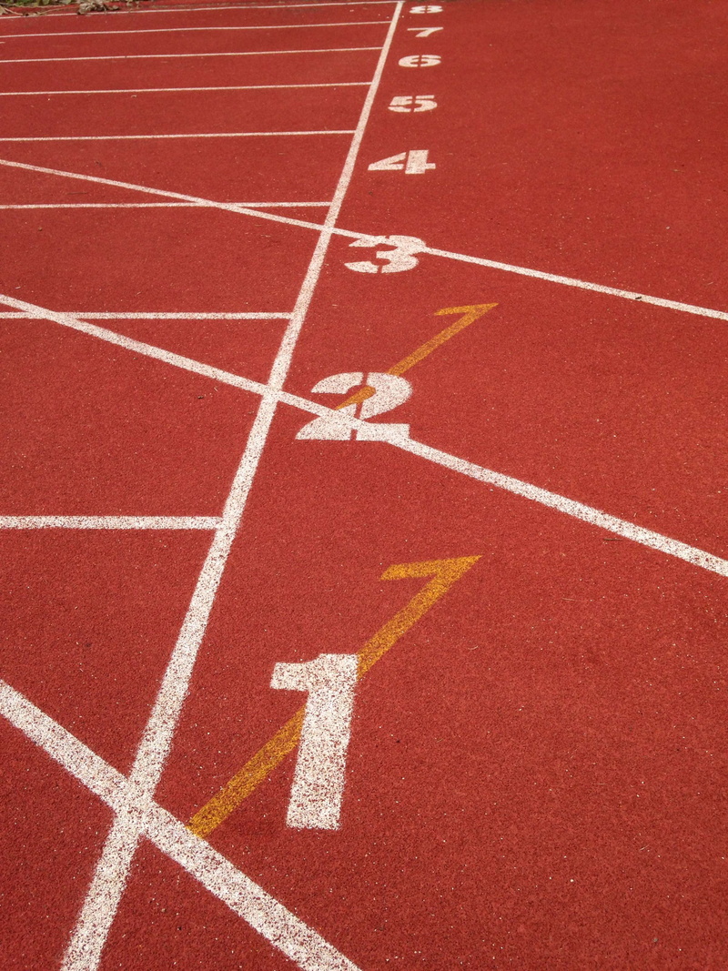dividing line, in a row, track, brown, track and field, exercising, running track, 2K, red, no people, full frame, sport, lanes, day, high angle view