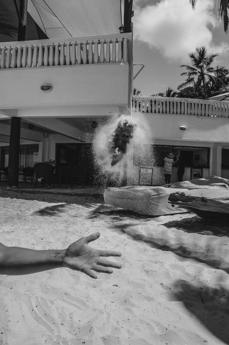 sun, built structure, nature, outdoors, 4K, palmtrees, one person, incidental people, lifestyles, motion, sea, sky, mombasa, sand, beach, real people
