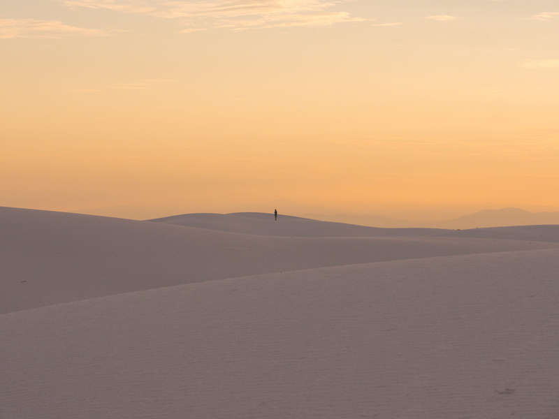 silhouette, solo, sky, tranquil scene, slope, desert, white sands national monument, soil, nationalpark, views, sand, dune, outdoors, land, beauty in nature