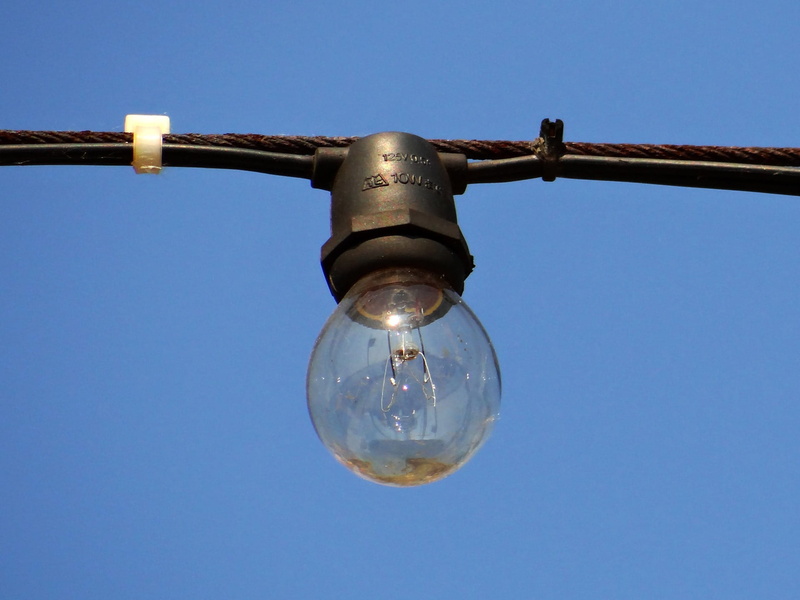 no people, metal, single object, nature, old, electricity, Suspended, sunny, 1080P, sky, blue, filament, Daytime, clear sky, connection, light, electric