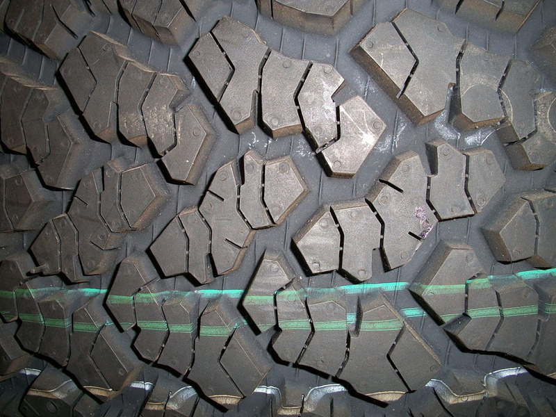 high angle view, off-road, day, sunlight, outdoors, footpath, cracked, Tire, truck, wheel, Rubber, skidding, gray, Traction, modern, auto, backgrounds