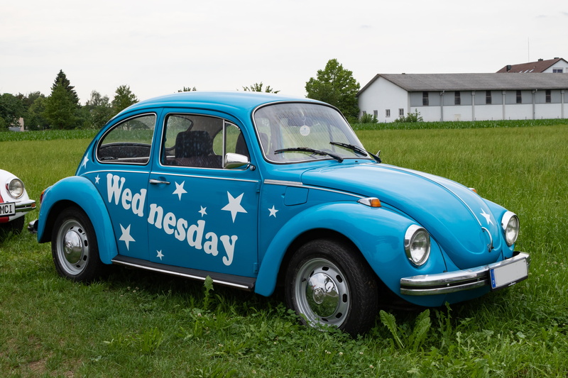 days of the week, building exterior, 4K, volkswagen, mode of transportation, pkw, days, car, field, nature, automotive, architecture, wednesday, green color