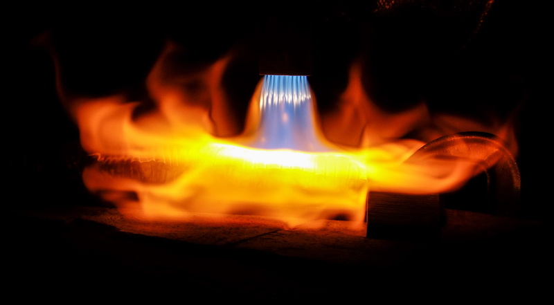fire - natural phenomenon, glass art, canada, communication, fire, millie, glass gathering, lampworking, inferno, live art, igniting, birken, red, fuel and power generation