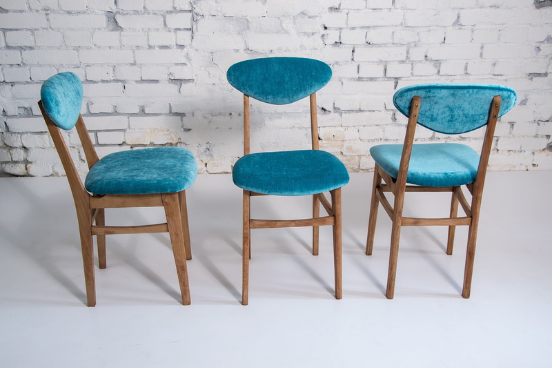 wooden, still life, in a row, wall - building feature, day, frame, white, blue, seat, upholstery, office chair, brown, chair, wall, chairs, group of objects