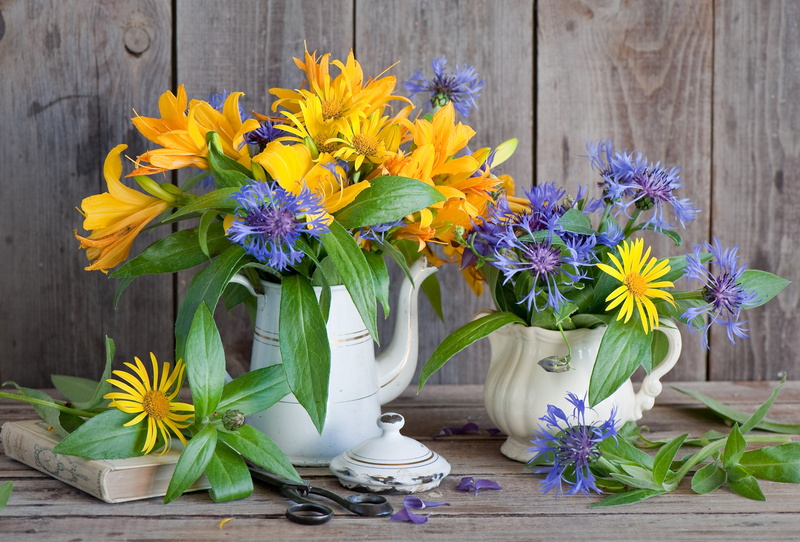 lilies, season, plant part, rustic, still life, yellow, easter, peruvian, flower, leaf, flowers, Lily, decoration, gift, cut Flowers, bunch, bunch of flowers
