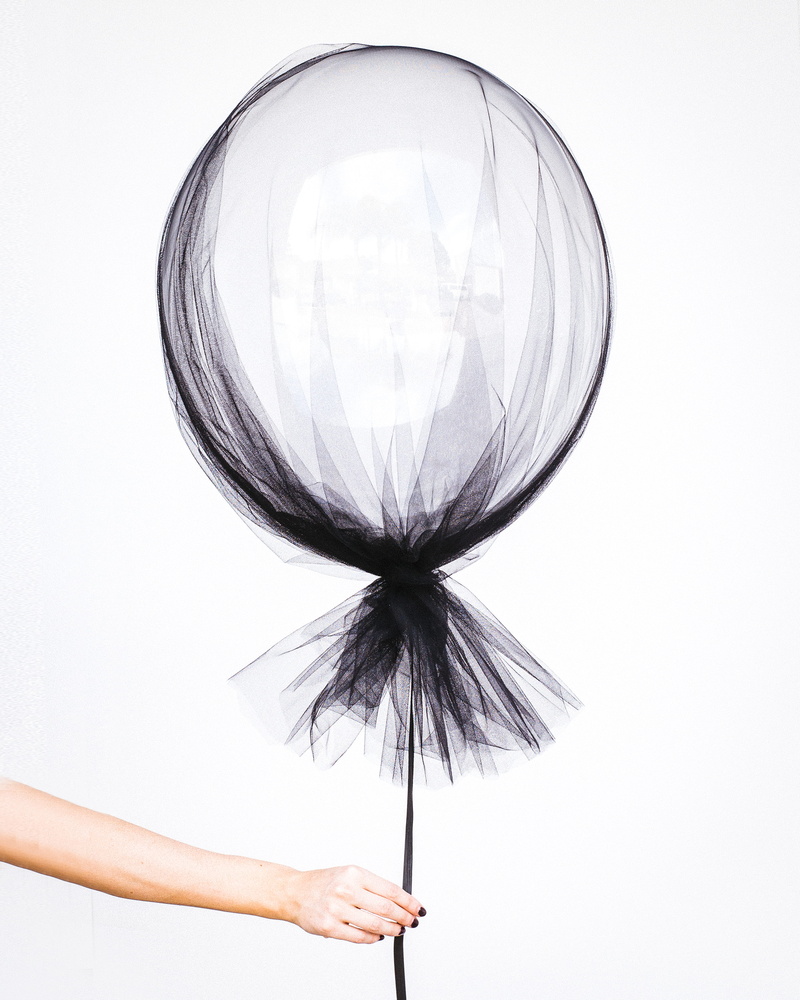 hand, celebrate, human finger, human hair, studio shot, lifestyles, flower, black, holding, fabric, decal, party, female, s, woman, 4K, adult, indoors