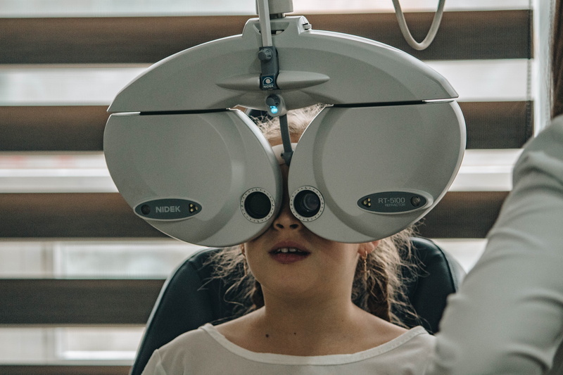 real people, machine, human, sunglasses, testing, adult, eye doctor, lifestyles, headshot, 5K, optician, looking, people, one person, reflection, optics