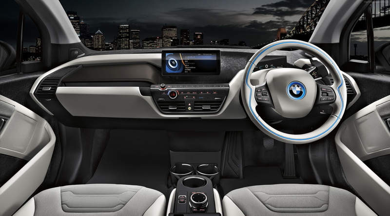 technology, city cars, luxury, speedometer, mode of transportation, leather, interior, wealth, car, car interior, control, transportation, land vehicle
