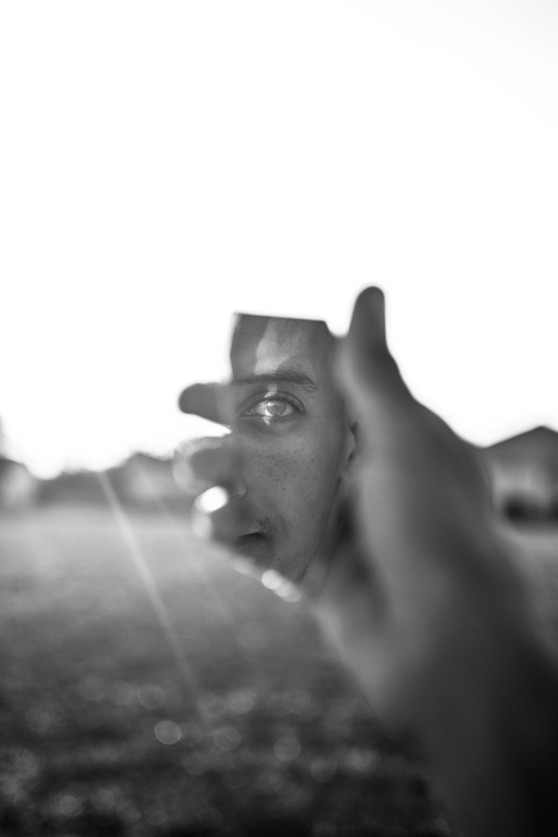 mirror, focus, mid adult, adult, headshot, reflection, photo, holding, man, model, copy space, men, #mirror, blur, outdoors, lifestyles, male, close-up