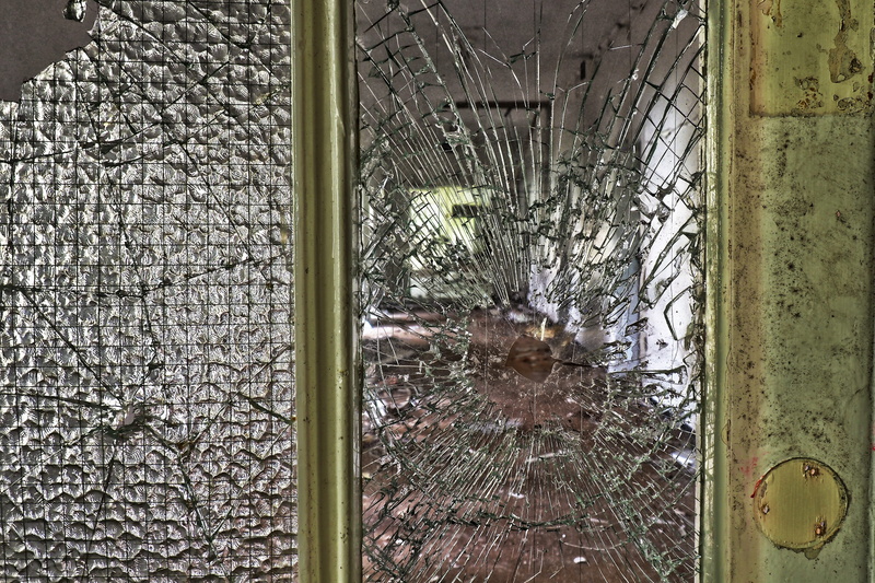 building, checkered, full frame, ruined, neglected, abandoned, pattern, damaged, uninhabited, destruction, atmosphere, glass, outdoors, lost places, old building