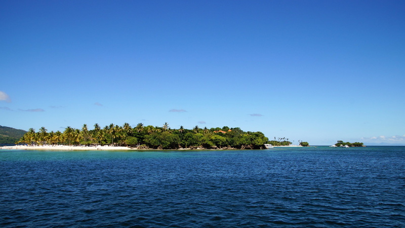 blue sky, nature, tree, bacardi island, water, sky, no people, beauty in nature, 4K, island, dominican republic, non-urban scene, sea, outdoors, tranquility