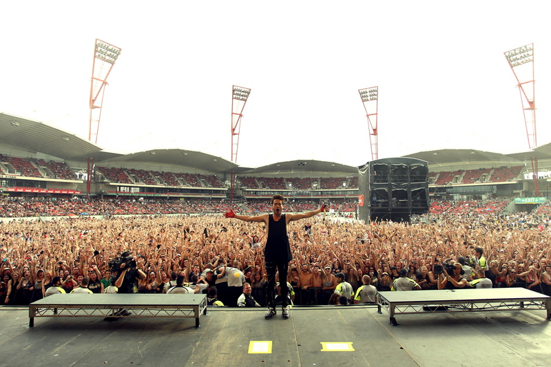 lifestyles, event, day, adult, clear sky, nature, pants, women, group Of People, men, outdoors, people, urban Scene, outfit, s, 30 seconds to mars, fan - Enthusiast