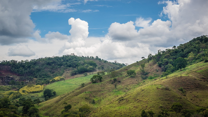 hills, farm, clouds, cattle, 1080P, Minas Gerais, the sky, house, valley, Brazil