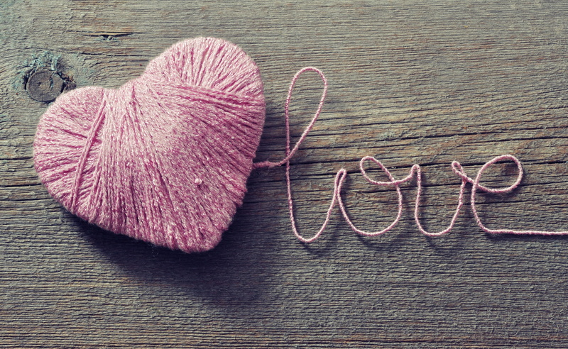 message, rope, textured, still life, roll, copy Space, wood - Material, table, art and craft, shape, heart, rustic, celebration, crochet, old-fashioned