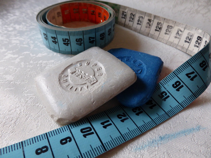 make gifts yourself, mark, hobby, number, centimeters, blue, still life, dieting, chalk, tailors chalk, millimeter, 4K, table, meter, pattern, nähutensilien