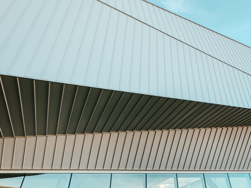 glass - material, structure, summer, gray, day, clear sky, outdoors, lines, built structure, daytime, 4K, office building exterior, facade, full frame
