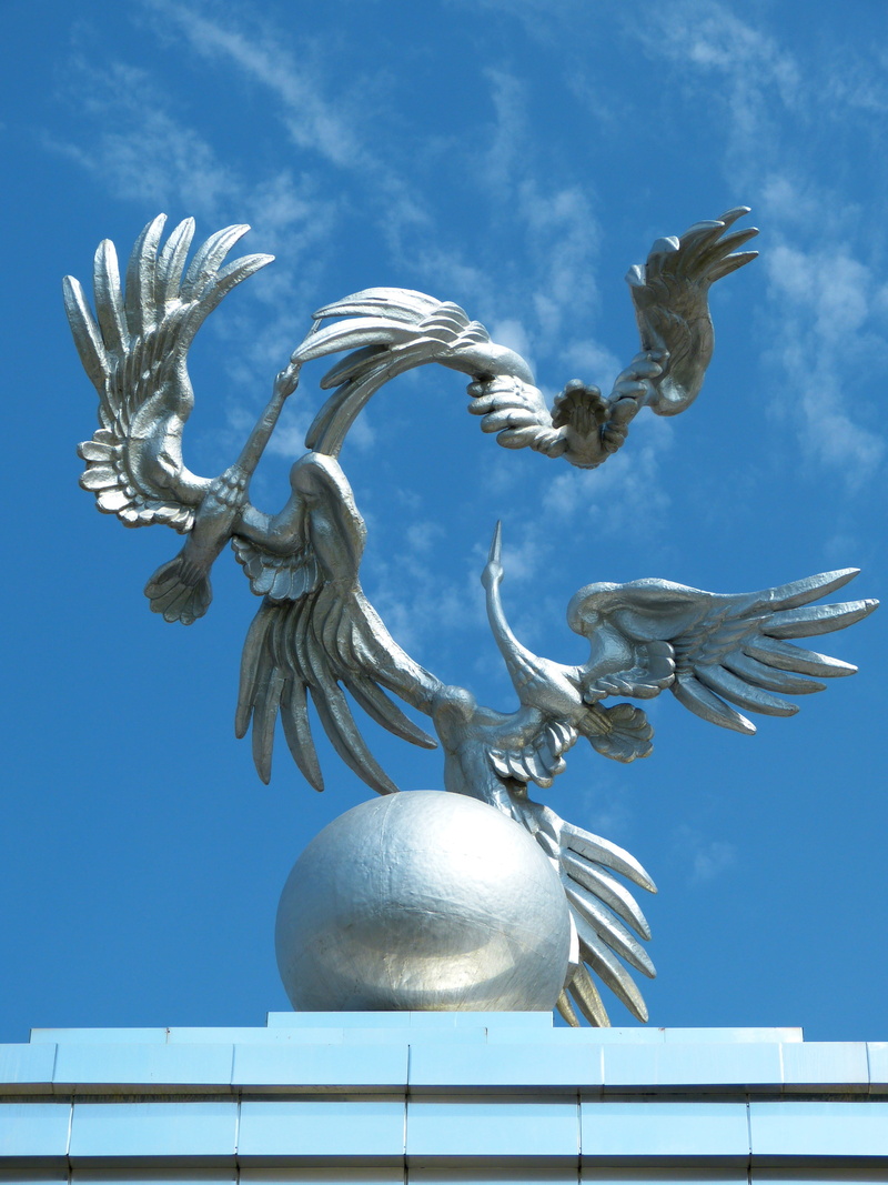 low angle view, metal, white color, tashkent, outdoors, human representation, nature, sky, architecture, sculpture, monument, gold colored, day, uzbekistan