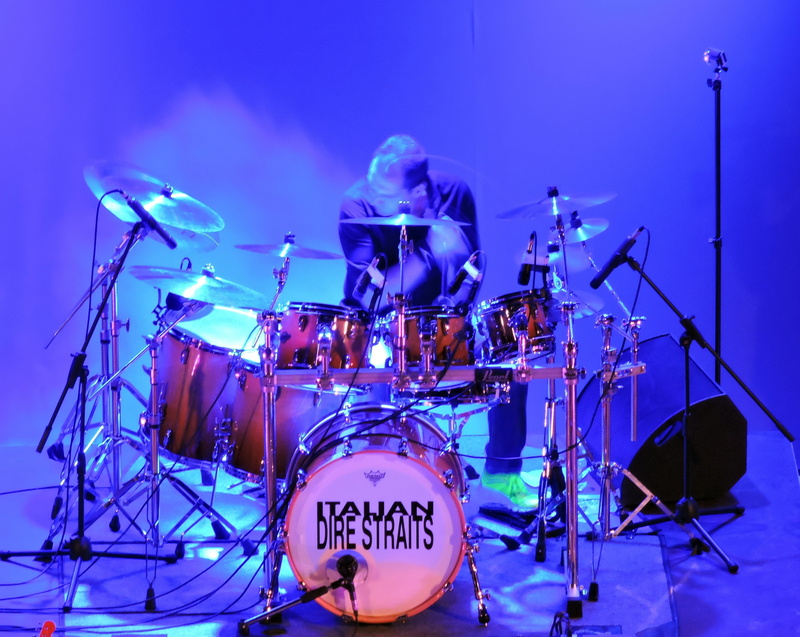 stage, musician, pop musician, drum - percussion instrument, drummer, night, artist, music, music festival, musical instrument, men, italy, enjoyment, illuminated