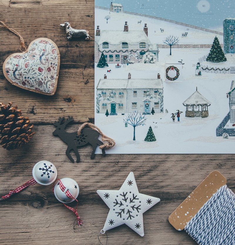 directly above, ornate, humor, art, type, representation, table, wall, snow, backgrounds, vacations, christmas Decoration, season, year, santa Claus, candy