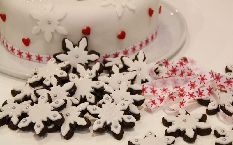 cultures, snowflakes, sweet Food, gingerbread cookie, ornate, lot, event, cake, white, indulgence, cookie, holiday, wood - Material, 2K, hearts, celebration